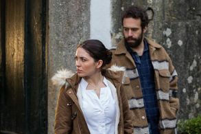 Pedro Teixeira and Sara Barradas in Quer o Destino (2020)