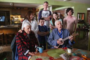 Dick Van Dyke, Patricia Heaton, Neil Flynn, Jerry Van Dyke, Eden Sher, Charlie McDermott, and Atticus Shaffer in The Mid