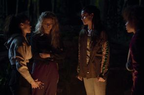 Mia Healey, Sophia Ali, Reign Edwards, and Erana James in The Wilds: Day 46/26 (2022)