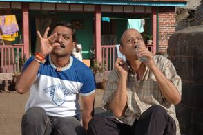 Sanjay Narvekar in Nasheebachi Aishi Taishi (2009)