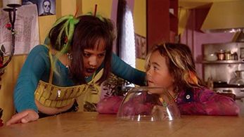 Jaimee Kaire-Gataulu and Jacinta Wawatai in The Tribe (1999)