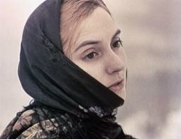 Larisa Kadochnikova in Bilyy ptakh z chornoyu oznakoyu (1971)