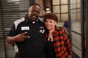 Cedric the Entertainer and Staci Lynn Fletcher in The Neighborhood (2018)