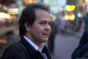 Leonard Retel Helmrich in Position Among the Stars (2010)