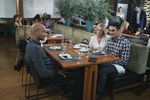 Christine Lakin, Julie Bowen, Ty Burrell, and Keegan-Michael Key in Modern Family (2009)