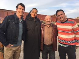 David Arquette, Jerry O'Connell, Sydney Tamiia Poitier, and Chris Gleason in Carter (2018)