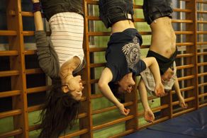 Astrid Berges-Frisbey as Carla, Alvaro Cervantes as Rai and Llorenc Gonzalez as Bruno.