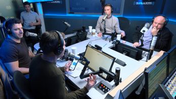 Doug Budin, Shane Douglas, Keon, Jeff Lewis, and Stuart O'Keeffe in Jeff Lewis Live: Sparring with Bethenny Frankel on W