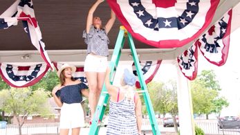 Cathy Ann Garavalia, Sonja Morgan, and Luann de Lesseps in Luann and Sonja: Welcome to Crappie Lake: X-Mas in July (2023