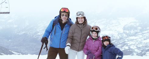 Johannes Kuhnke, Lisa Loven Kongsli, Clara Wettergren, and Vincent Wettergren in Force Majeure (2014)