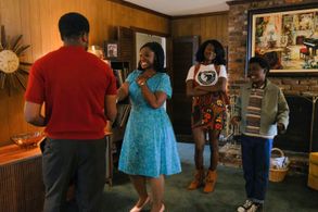 Saycon Sengbloh, Laura Kariuki, and Elisha Williams in The Wonder Years (2021)