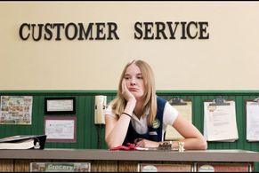 Kirsten Gronfield in 10 Items or Less (2006)