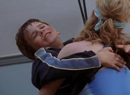 Sharon Lawrence and Michal Suchánek in Aftershock: Earthquake in New York (1999)