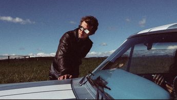 Director : Benjamin Ross Hayden (Parallel Minds)