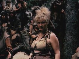 Natalya Gundareva in Dve strely. Detektiv kamennogo veka (1989)