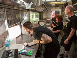 Vinny Guadagnino, Paola Guadagnino, and Angelo Giaimo in The Great Food Truck Race (2010)