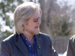 Daryl Hall in Daryl's Restoration Over-Hall (2014)