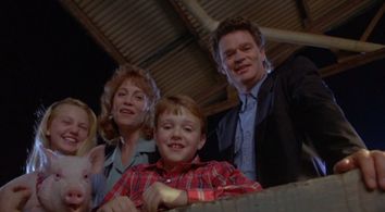 Deborah Hobart, Michael Roescher, Kristy Young, and Doug Stone in Gordy (1994)