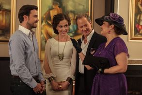 Iulia Lumânare in Rãmâi cu mine (2013)