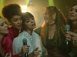 Verónica Orozco, Diana Ángel, Yolanda Rayo, María Elisa Camargo, and Jeirmarie Osorio in Out Loud (2022)
