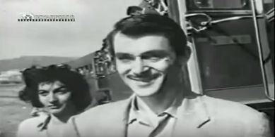 Ayfer Feray and Esref Kolçak in Aysecik - Seytan cekici (1960)