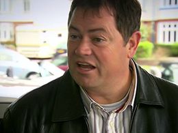 Mike Brewer in Wheeler Dealers (2003)