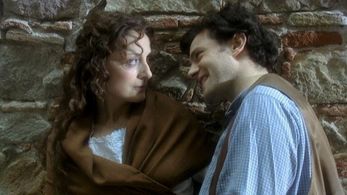 Carme Elias and Santi Ricart in Mirall trencat (2002)