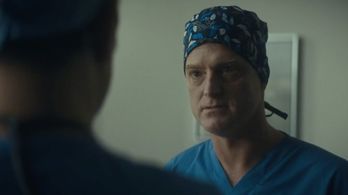 Sean Allan Krill as Dr. Timothy Darnton in Dr. Death - 