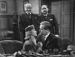 Hans Brausewetter and Anny Ondra in Himmel, wir erben ein Schloß (1943)