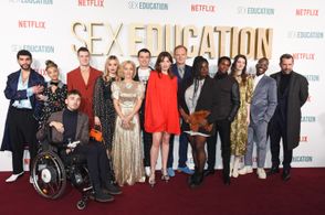 Gillian Anderson, Alistair Petrie, James Purefoy, Patricia Allison, Aimee Lou Wood, George Robinson, Asa Butterfield, Ke