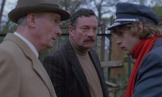 Lucas Belvaux, Jean-Claude Bouillaud, and Michel Bouquet in Cop Au Vin (1985)