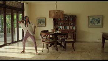 Dania Arancha in Unpacking (2022)