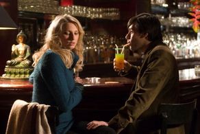 Emmanuel Mouret and Frédérique Bel in Shall We Kiss? (2007)