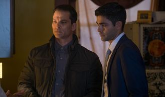 Johnathon Schaech and Adrian Grenier in Marauders (2016)