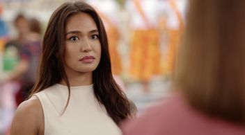 Samantha Richelle in Almost Paradise (2020)