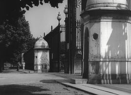 Kôji Tsuruta and Keiko Tsushima in The Flavor of Green Tea Over Rice (1952)