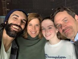 Clouds set - Justin Baldoni, Neve Campbell, Summer H. Howell, Tom Everett Scott
