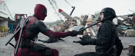 Ryan Reynolds and Rob Hayter in Deadpool (2016)