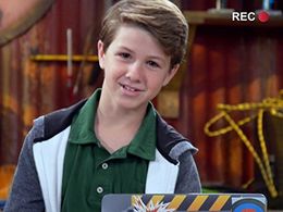 Ethan Wacker in Bizaardvark (2016)