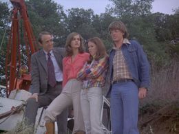 Pamela Sue Martin, George O'Hanlon Jr., Jean Rasey, and William Schallert in The Hardy Boys/Nancy Drew Mysteries (1977)