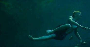 Tino Mewes in Do Fish Do It? (2002)