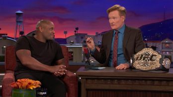 Conan O'Brien and Daniel Cormier in Conan (2010)