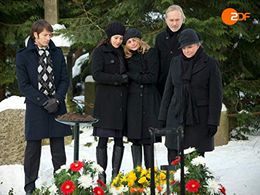 Luise Bähr, Grit Boettcher, Mickey Hardt, Siemen Rühaak, and Sophie Lutz in Alisa: Follow Your Heart (2009)