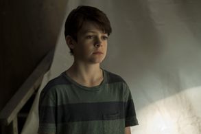 Paxton Singleton in The Haunting of Hill House (2018)