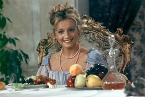 Lenka Jelínková in How to Deserve a Princess (1995)