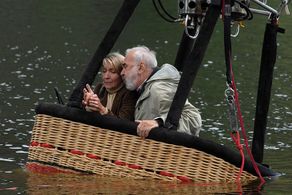 Zdenek Sverák and Daniela Kolárová in Empties (2007)