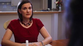 Erin Bradley Dangar as Eliza Hoakes in Twenty Years