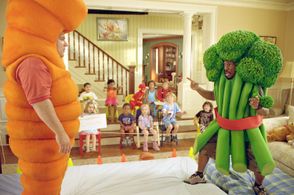 Eddie Murphy, Jeff Garlin, Elle Fanning, Cesar Flores, Hailey Noelle Johnson, Khamani Griffin, Arthur Young, Felix Achil