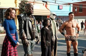 Brendan Fraser, April Bowlby, and Devan Chandler Long in Doom Patrol (2019)