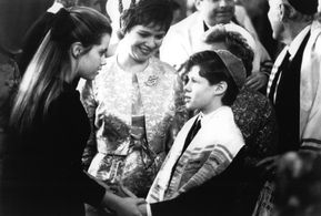 Noam Zylberman in The Outside Chance of Maximilian Glick (1988)